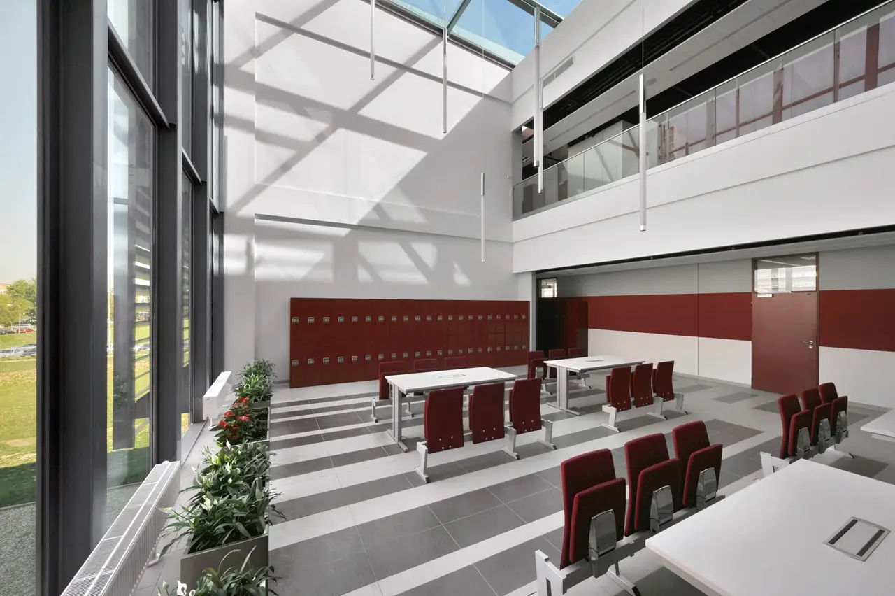 Kampus Univerzity Karlovy, Hradec Králové, fotografie 11 z 13
